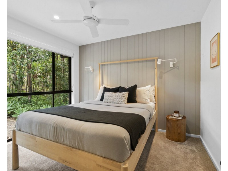 12 Cheshire Grove, Elanora QLD 4221
