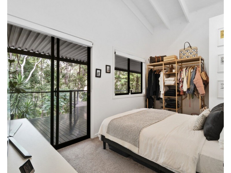 12 Cheshire Grove, Elanora QLD 4221