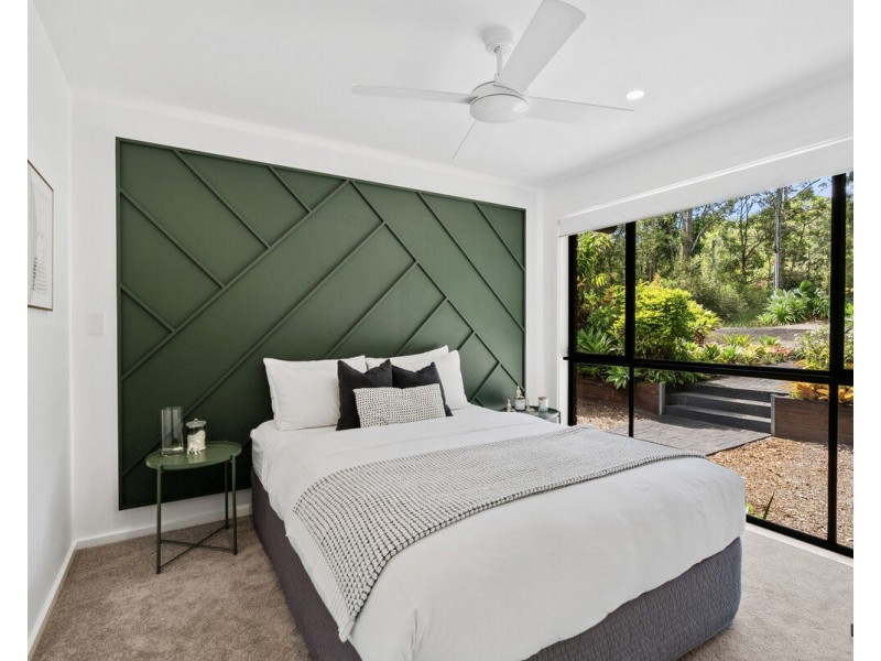 12 Cheshire Grove, Elanora QLD 4221