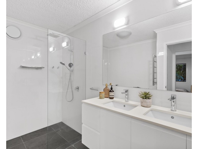 38 Albany Avenue, Currumbin QLD 4223
