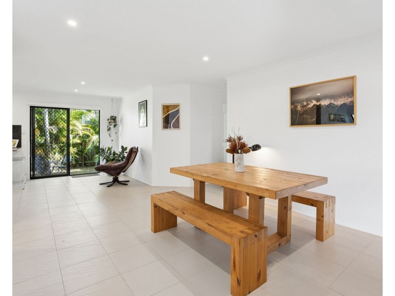 2/6 Chaffey Street, Tugun QLD 4224