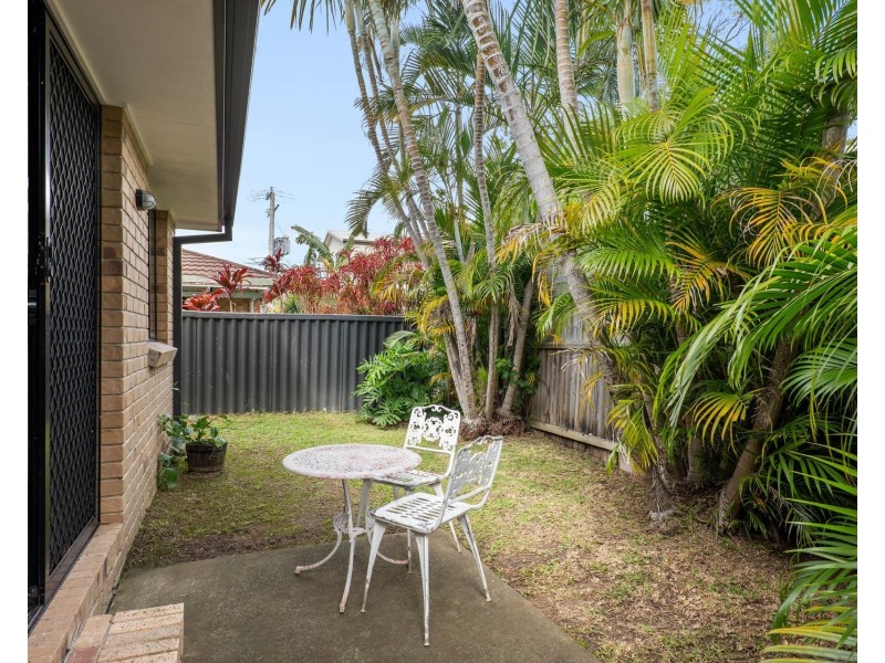 2/6 Chaffey Street, Tugun QLD 4224