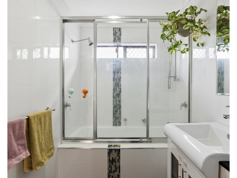 2/6 Chaffey Street, Tugun QLD 4224