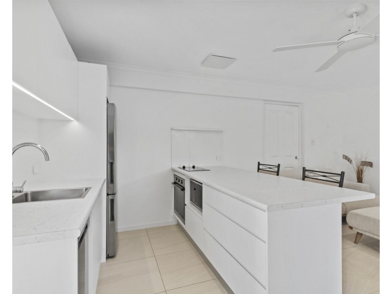 2 Wickepin Court, Elanora QLD 4221
