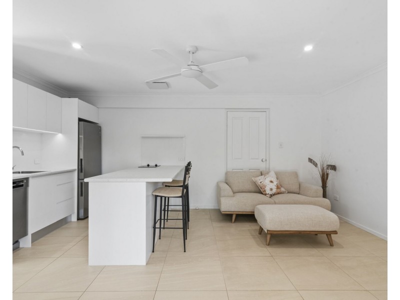 2 Wickepin Court, Elanora QLD 4221
