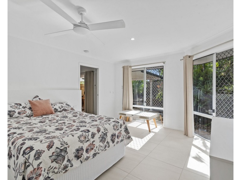 2 Wickepin Court, Elanora QLD 4221