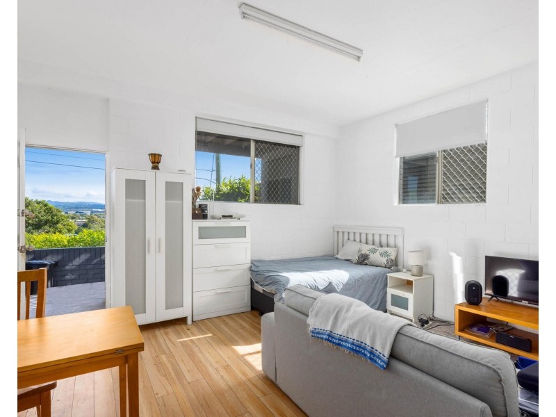 28 Rutledge Street, Coolangatta QLD 4225