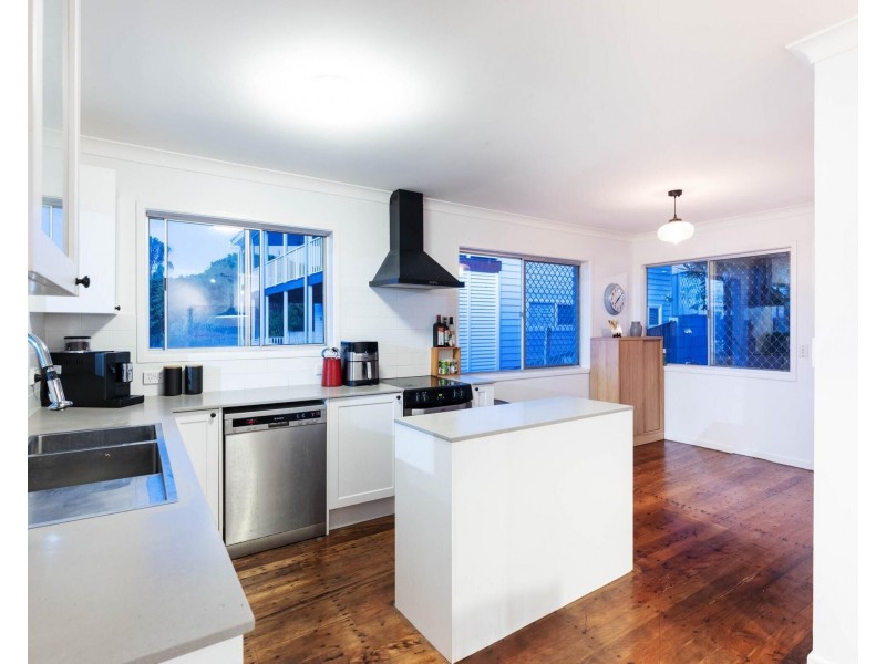 28 Rutledge Street, Coolangatta QLD 4225