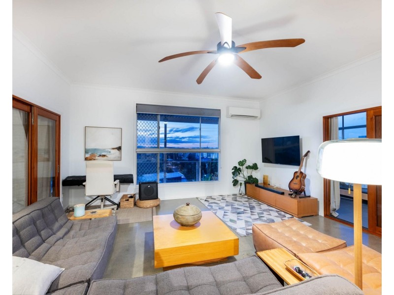 28 Rutledge Street, Coolangatta QLD 4225