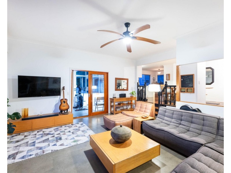 28 Rutledge Street, Coolangatta QLD 4225