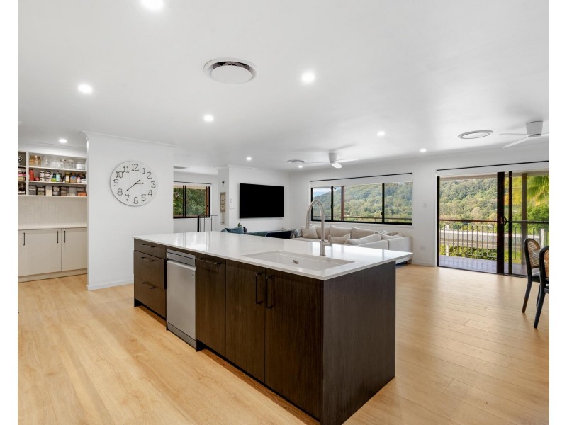 373 Tallebudgera Connection Road, Tallebudgera QLD 4228