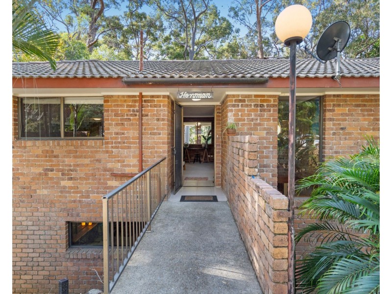 3 Horsman Road, Elanora QLD 4221