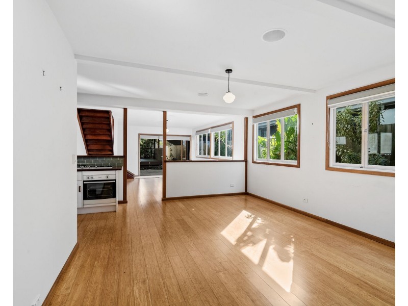 15 Twenty Third Avenue, Palm Beach QLD 4221