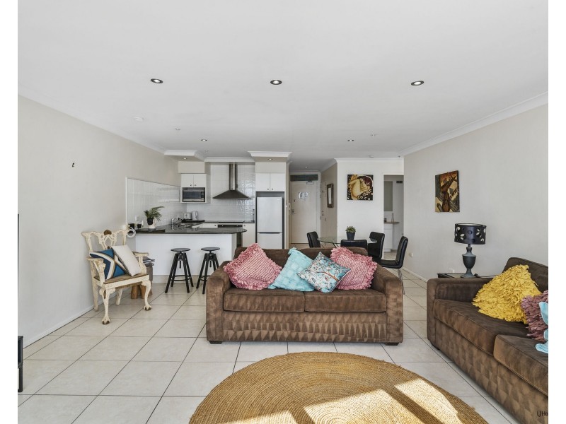 40/114 The Esplanade, Surfers Paradise QLD 4217