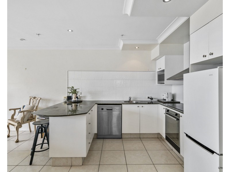 40/114 The Esplanade, Surfers Paradise QLD 4217