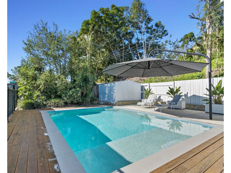 8 Drumfish Drive, Currumbin Waters QLD 4223
