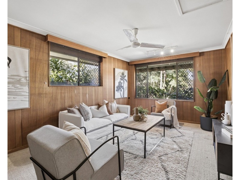 155 Markeri Street, Mermaid Waters QLD 4218