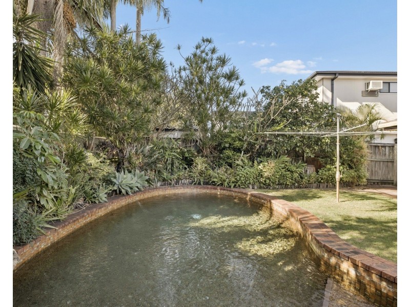 155 Markeri Street, Mermaid Waters QLD 4218