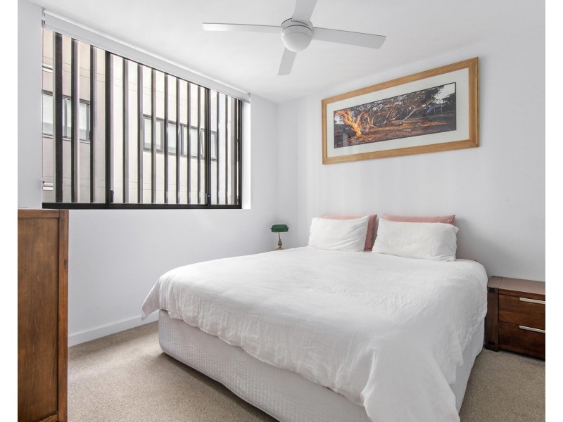 201/135 Eugaree Street, Southport QLD 4215