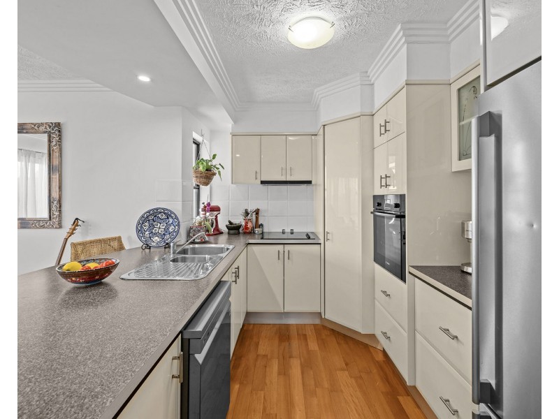 11/62 Garrick Street, Coolangatta QLD 4225