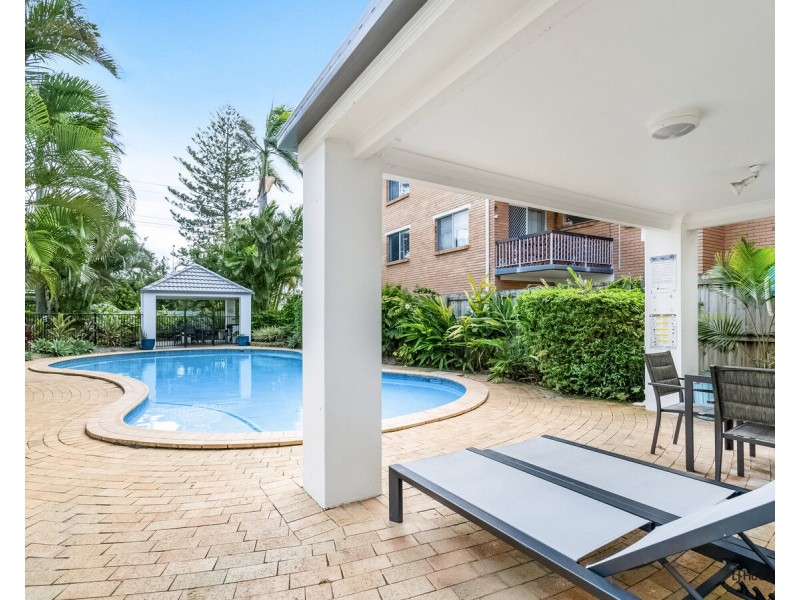 13/261-263 Golden Four Drive, Bilinga QLD 4225