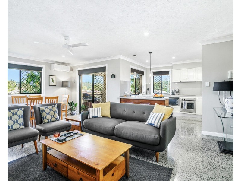 9/5 Tarni Avenue, Palm Beach QLD 4221
