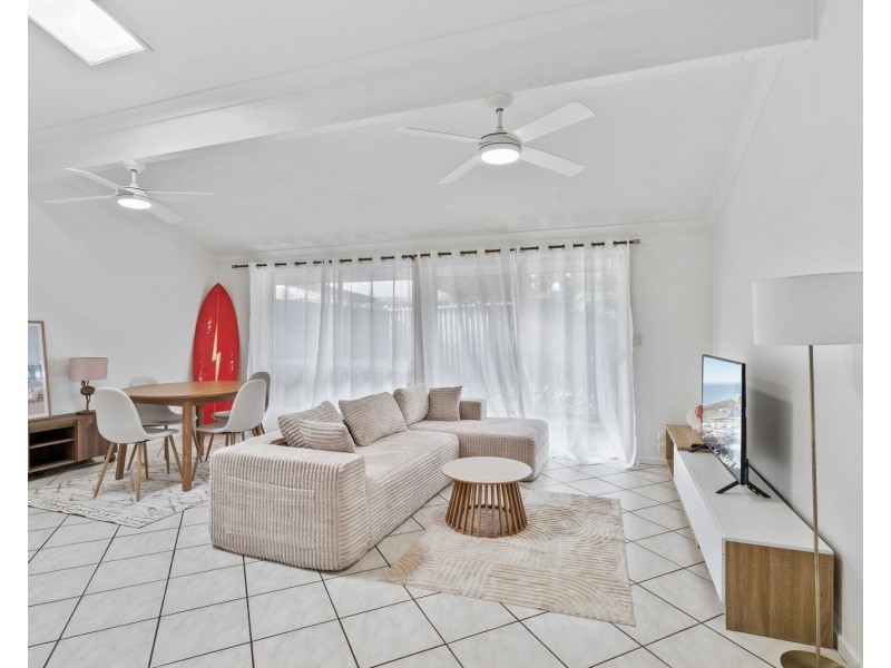 21/4 Itong Place, Currumbin Waters QLD 4223