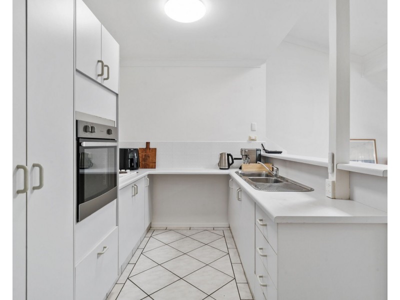 21/4 Itong Place, Currumbin Waters QLD 4223