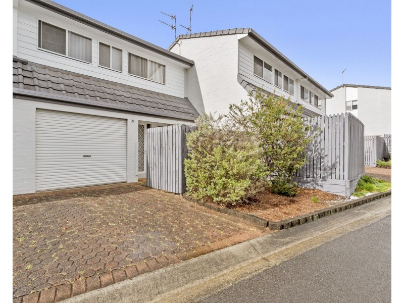 21/4 Itong Place, Currumbin Waters QLD 4223