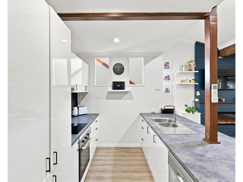 12/154 Currumbin Creek Road, Currumbin Waters QLD 4223
