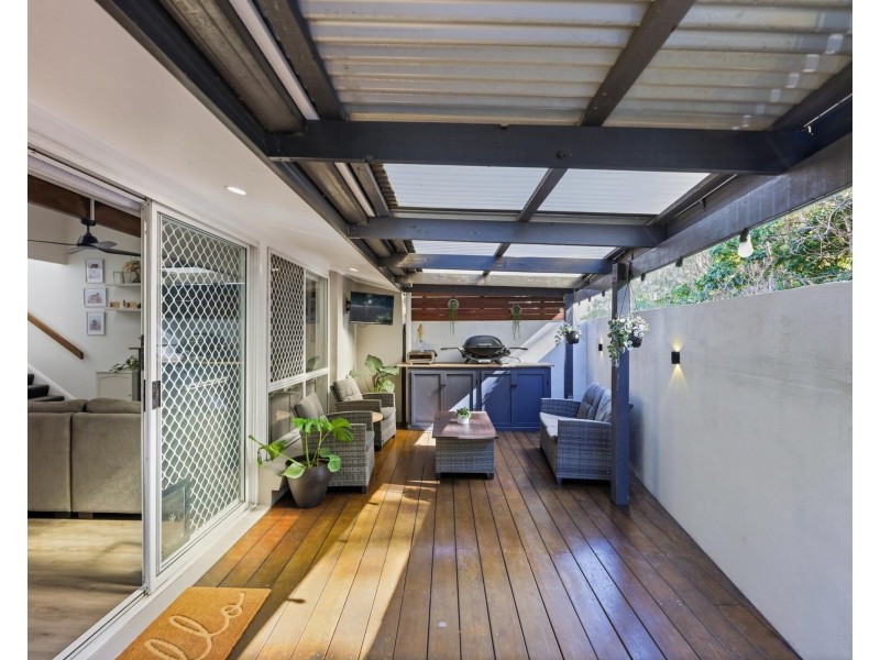 12/154 Currumbin Creek Road, Currumbin Waters QLD 4223