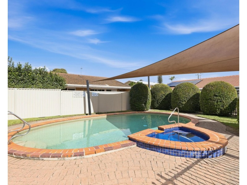 12/154 Currumbin Creek Road, Currumbin Waters QLD 4223