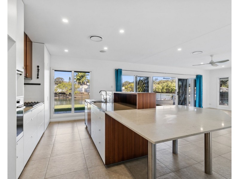 35 Chown Avenue, Currumbin Waters QLD 4223
