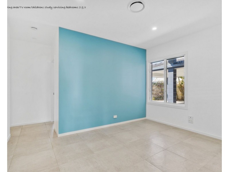 35 Chown Avenue, Currumbin Waters QLD 4223