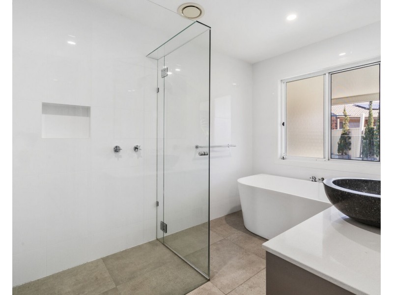 35 Chown Avenue, Currumbin Waters QLD 4223