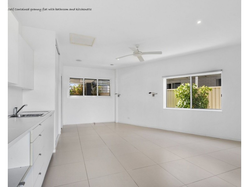 35 Chown Avenue, Currumbin Waters QLD 4223