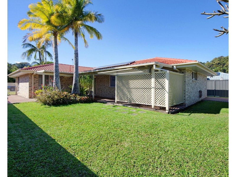 12 Gilchrist Drive, Currumbin Waters QLD 4223