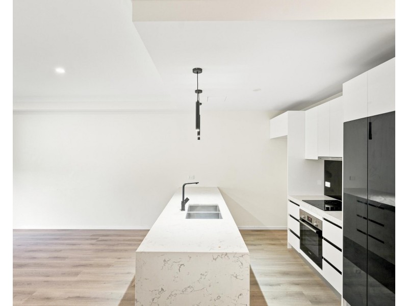 11/4A-8 Hansford Road, Coombabah QLD 4216