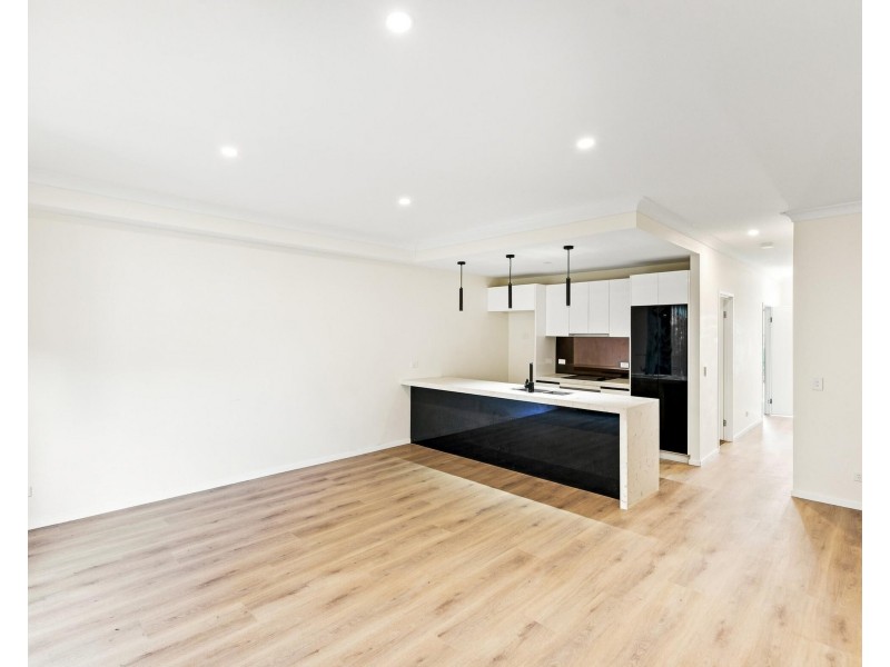 11/4A-8 Hansford Road, Coombabah QLD 4216