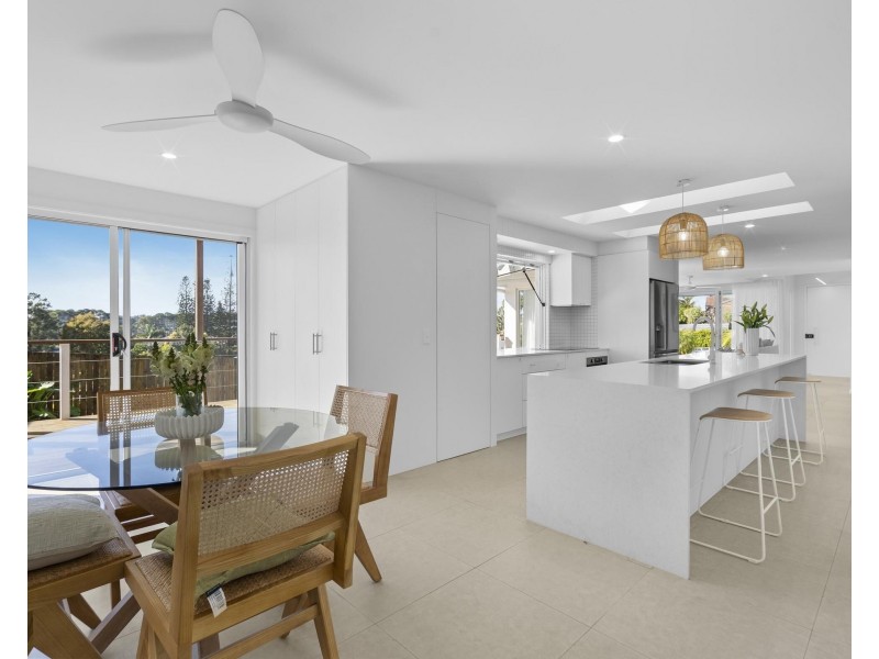 7 Swanbourne Way, Elanora QLD 4221