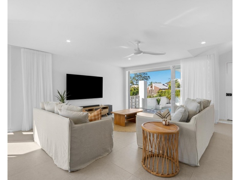 7 Swanbourne Way, Elanora QLD 4221
