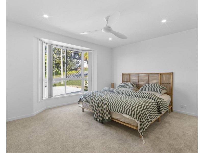 7 Swanbourne Way, Elanora QLD 4221