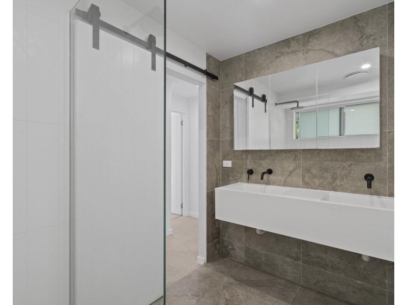 7 Swanbourne Way, Elanora QLD 4221