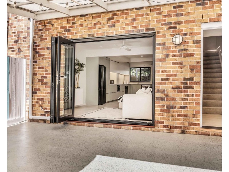 22/18 Bottlewood Court, Burleigh Waters QLD 4220