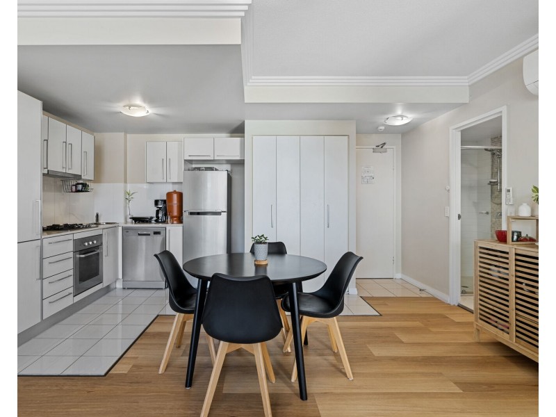 1202/10 Fifth Avenue, Palm Beach QLD 4221