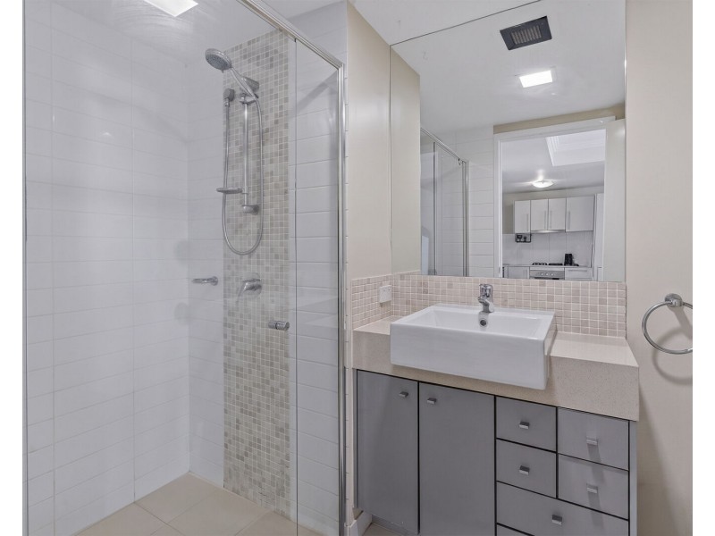 1202/10 Fifth Avenue, Palm Beach QLD 4221