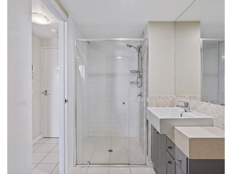 1202/10 Fifth Avenue, Palm Beach QLD 4221