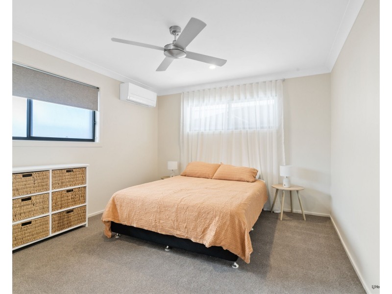 294 Rio Vista Boulevard, Mermaid Waters QLD 4218