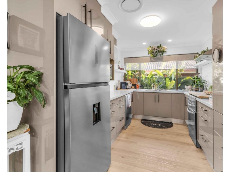 2/3 Snowgum Court, Burleigh Waters QLD 4220
