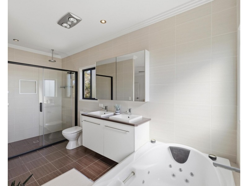 52 Sky Royal Terrace, Burleigh Heads QLD 4220